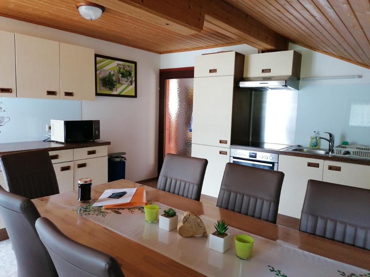 Haus Manuela Am Pressegger Apartment
