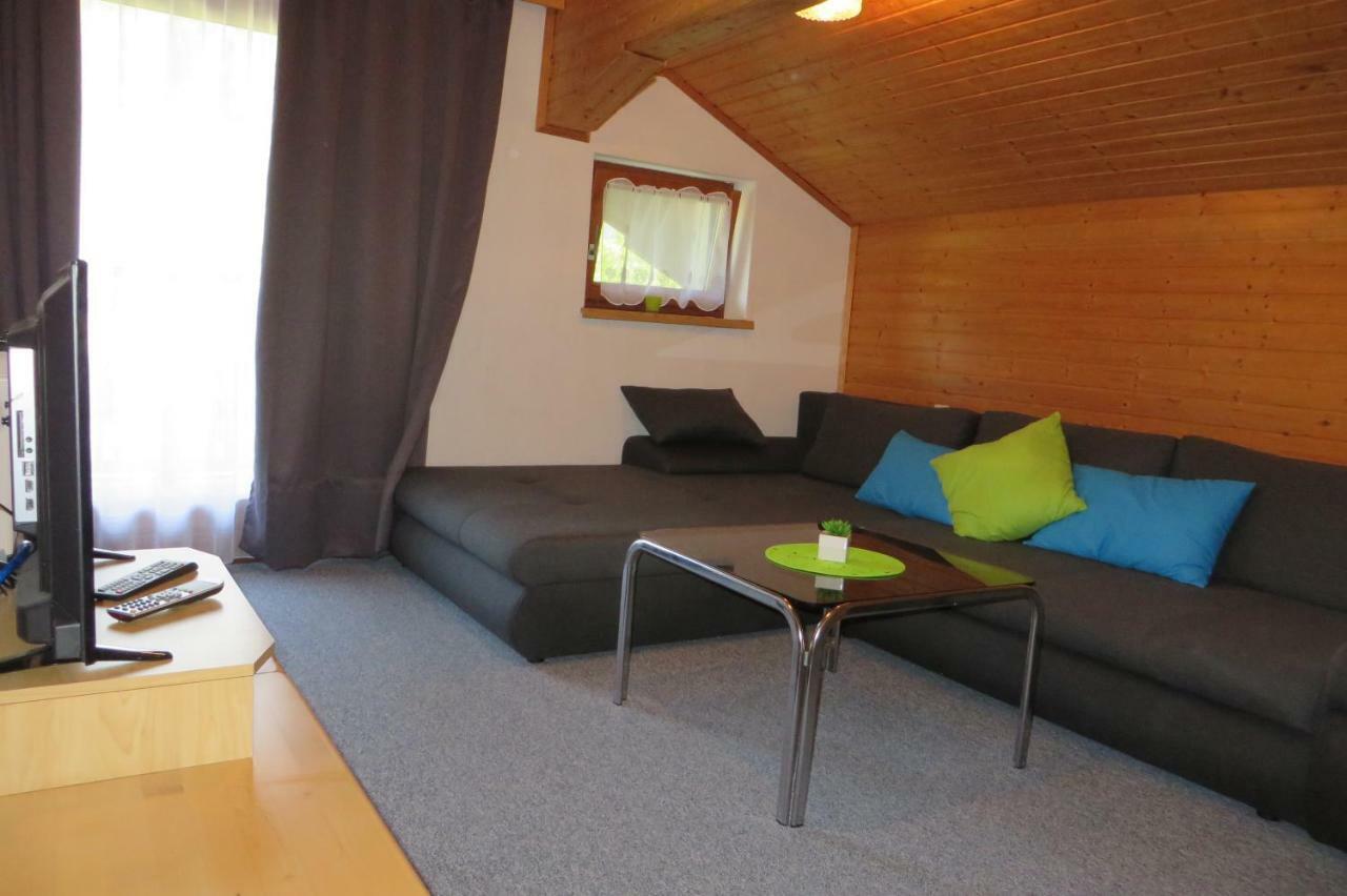 Haus Manuela Am Pressegger Apartment
